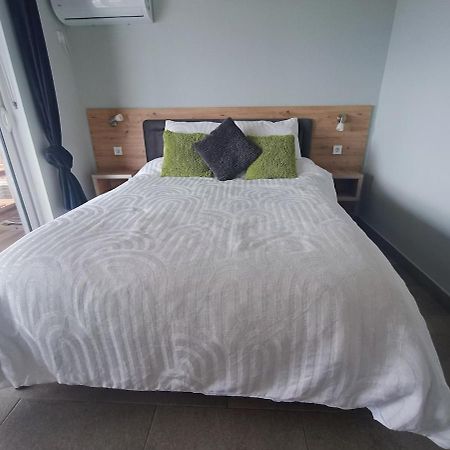 Carefree Apartments Улцинь Екстер'єр фото