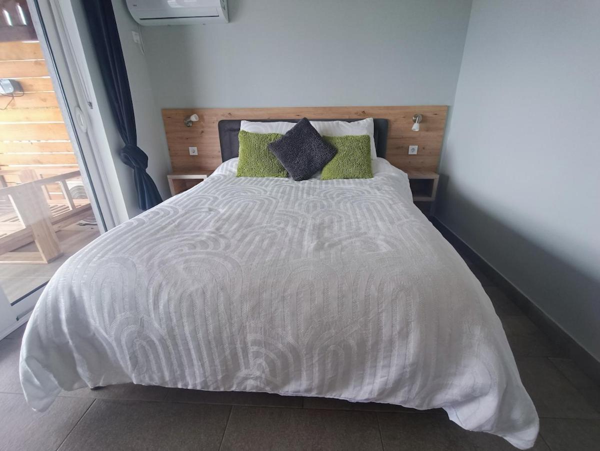 Carefree Apartments Улцинь Екстер'єр фото