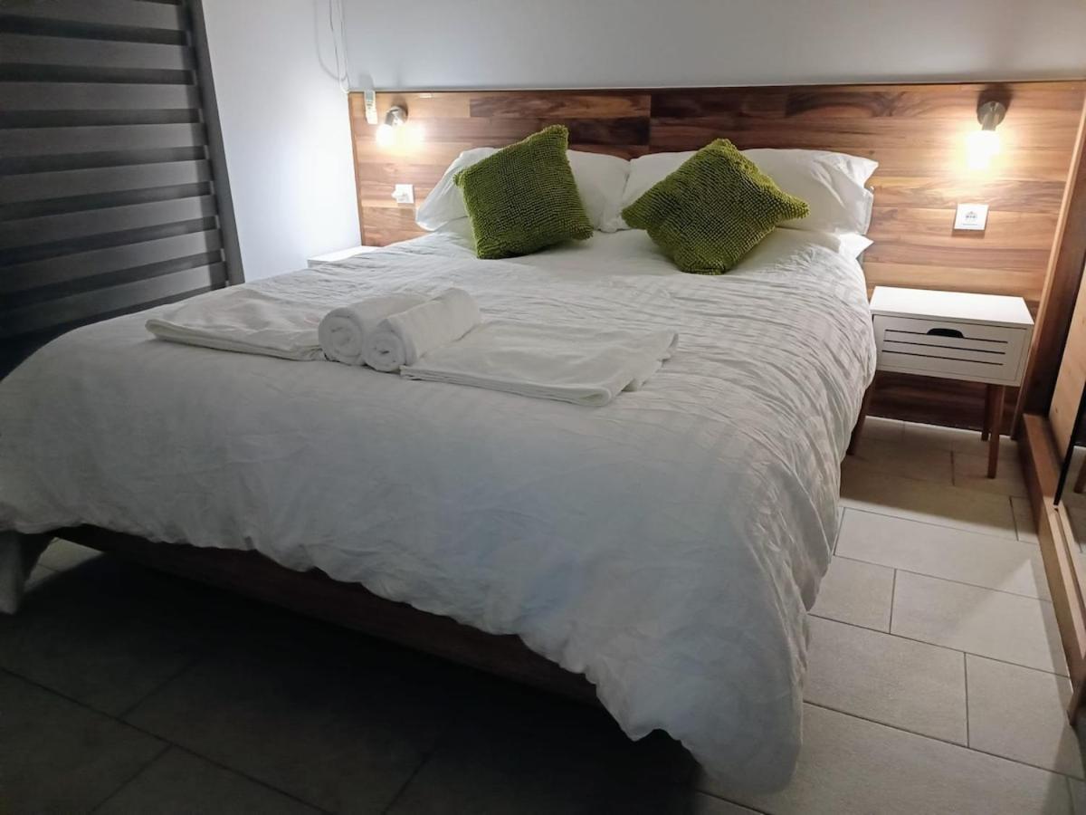 Carefree Apartments Улцинь Екстер'єр фото