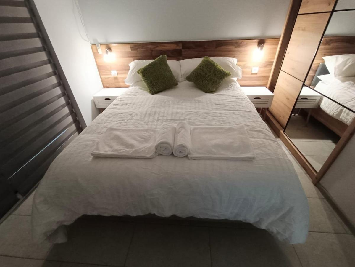 Carefree Apartments Улцинь Екстер'єр фото