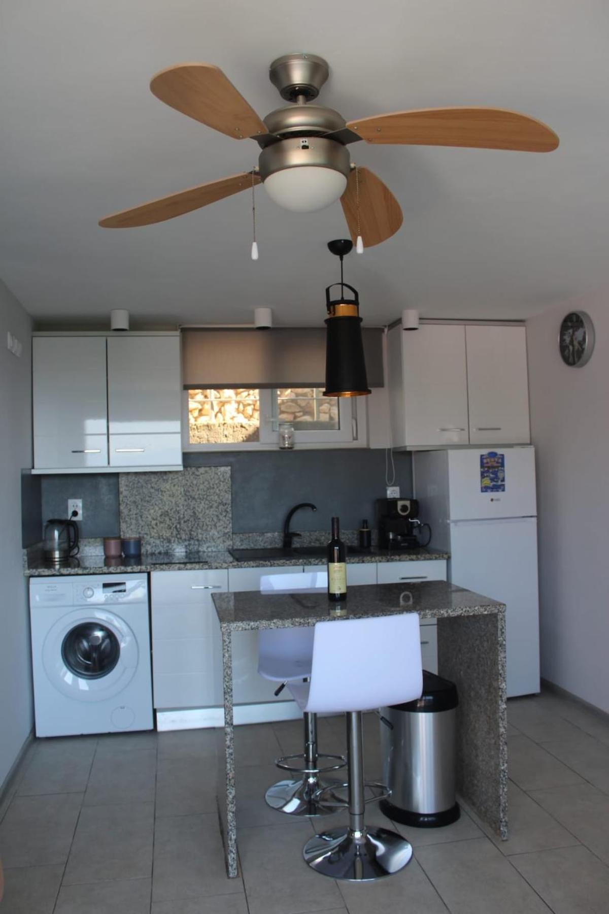 Carefree Apartments Улцинь Екстер'єр фото