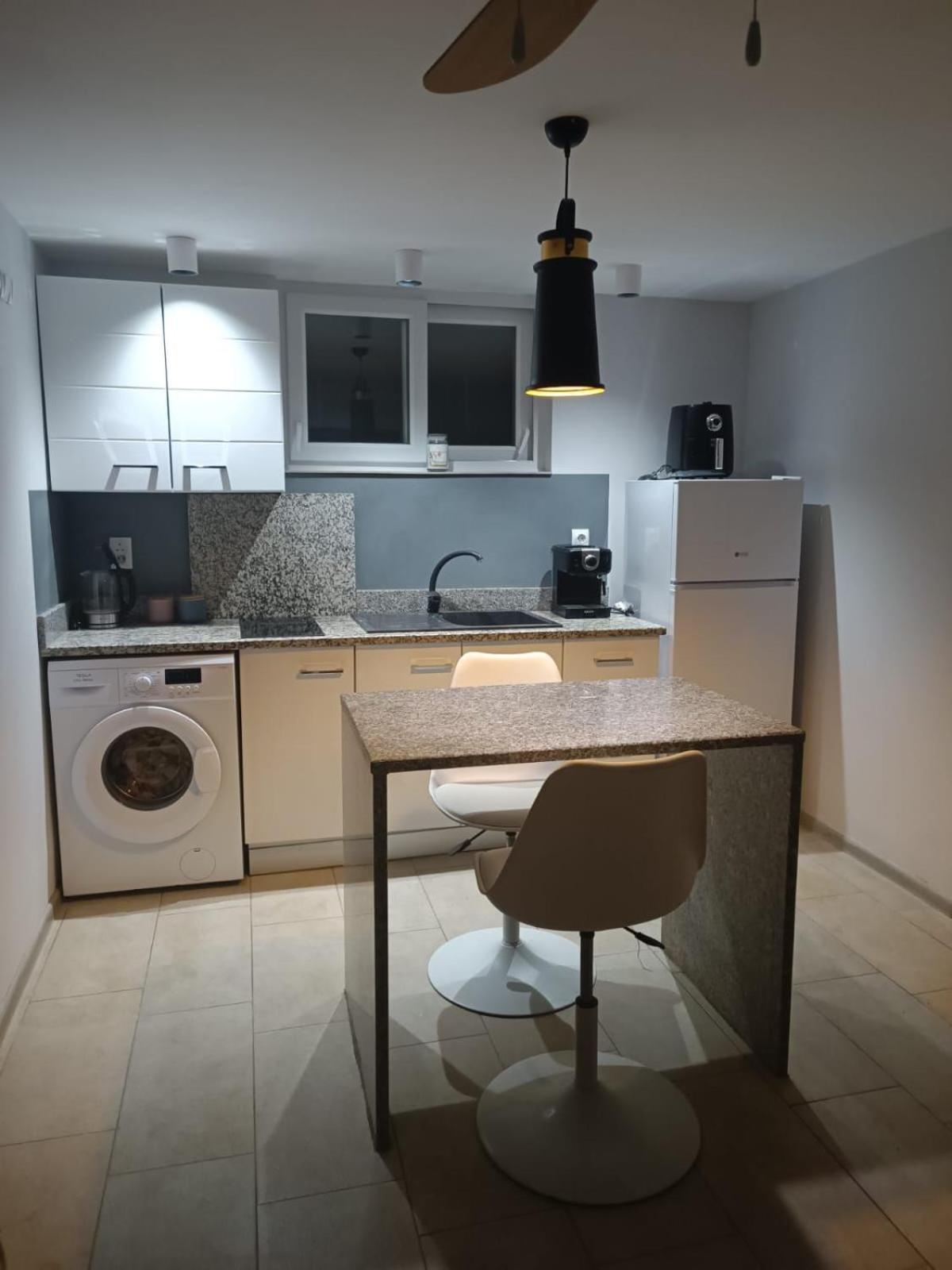 Carefree Apartments Улцинь Екстер'єр фото
